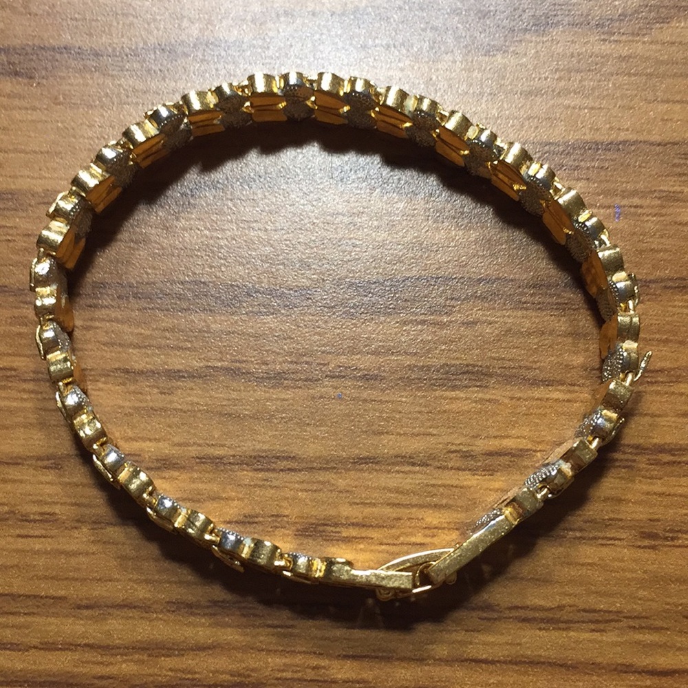 Gold bracelet